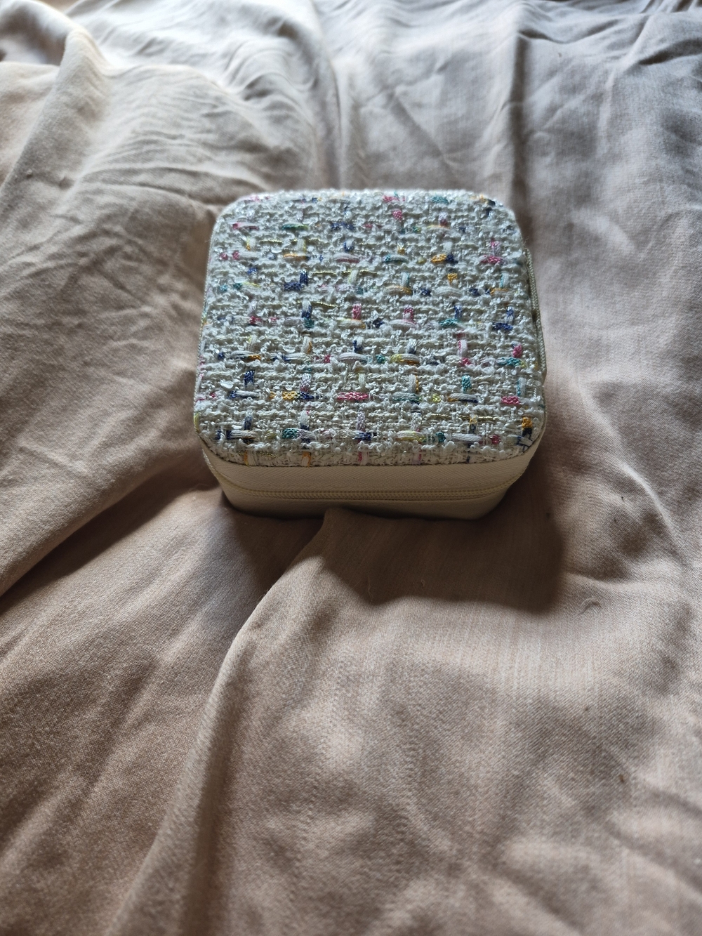 Compact Tweed Jewelry Case - Multicolor